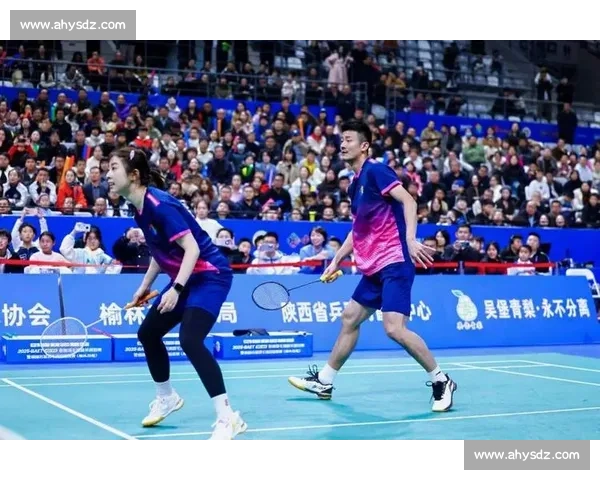 羽球冠军踏雄台：谌龙王适娴探访镇北台